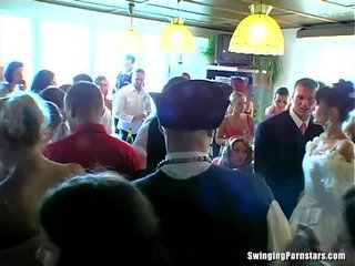 Wedding sluts are kurang ajar in publik