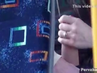 Cell kamera catches bj sa publiko bus