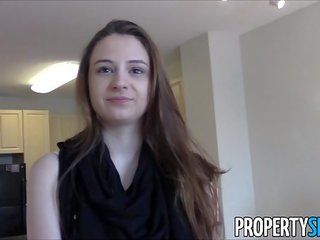 Propertysex - شاب حقيقي عزبة وكيل مع كبير طبيعي الثدي محلية الصنع جنس فيديو
